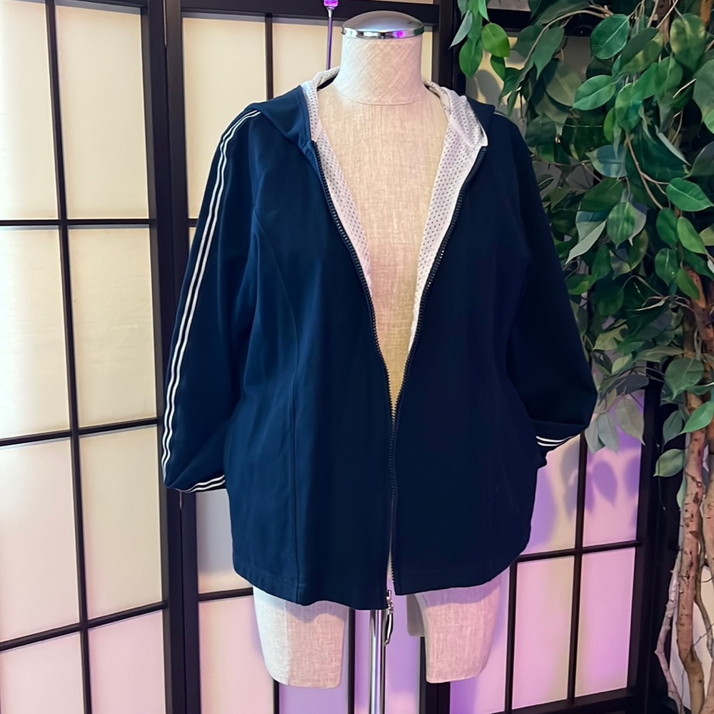 Liz Claiborne Hoodie Jacket Size M